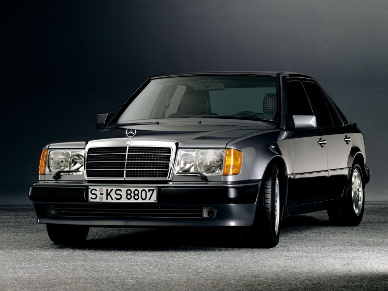 Porsches Mercedes
