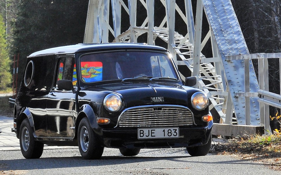 Mini med 80-talsstuk