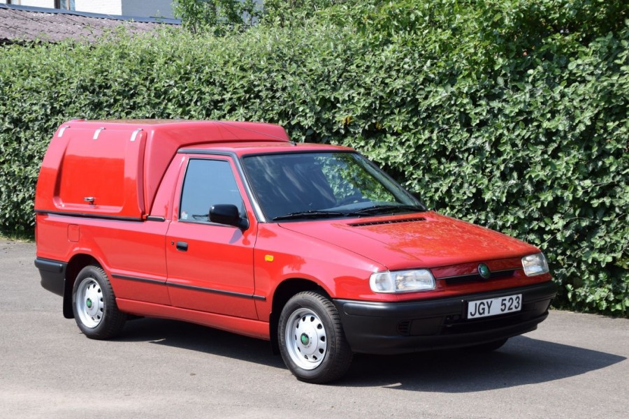 Osannolik överlevare: Skoda Pickup som gått 7,3 mil!