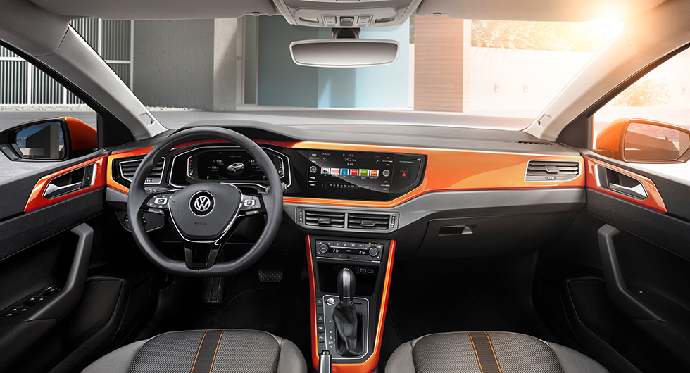 Volkswagen Polo nafsar Golf i hälarna