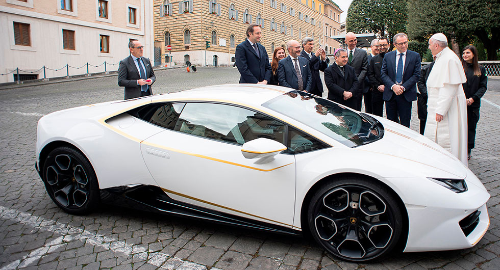 Välsignad Lamborghini