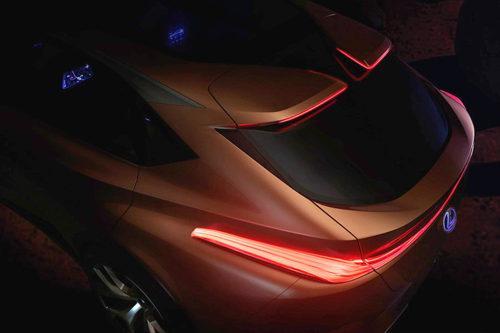Toyota laddar upp för bilsalonger