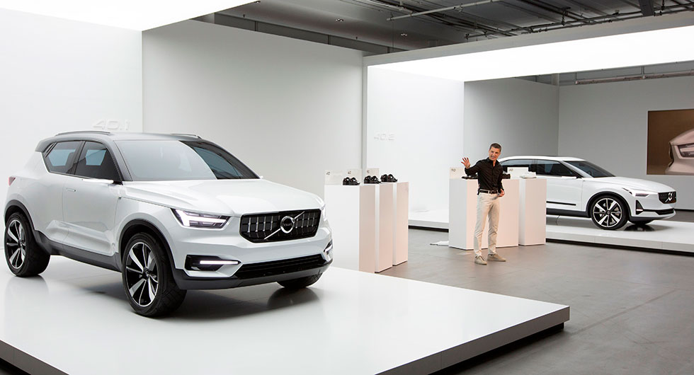 Volvo visade upp designriktningen på 40-serien via två koncept i maj 2016. Konceptet närmast i bild blev senare XC40.