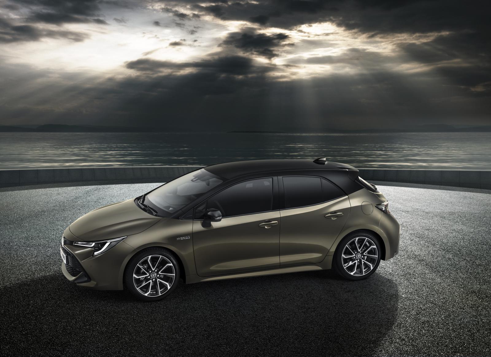 Nya Auris med fokus på hybridmotorer