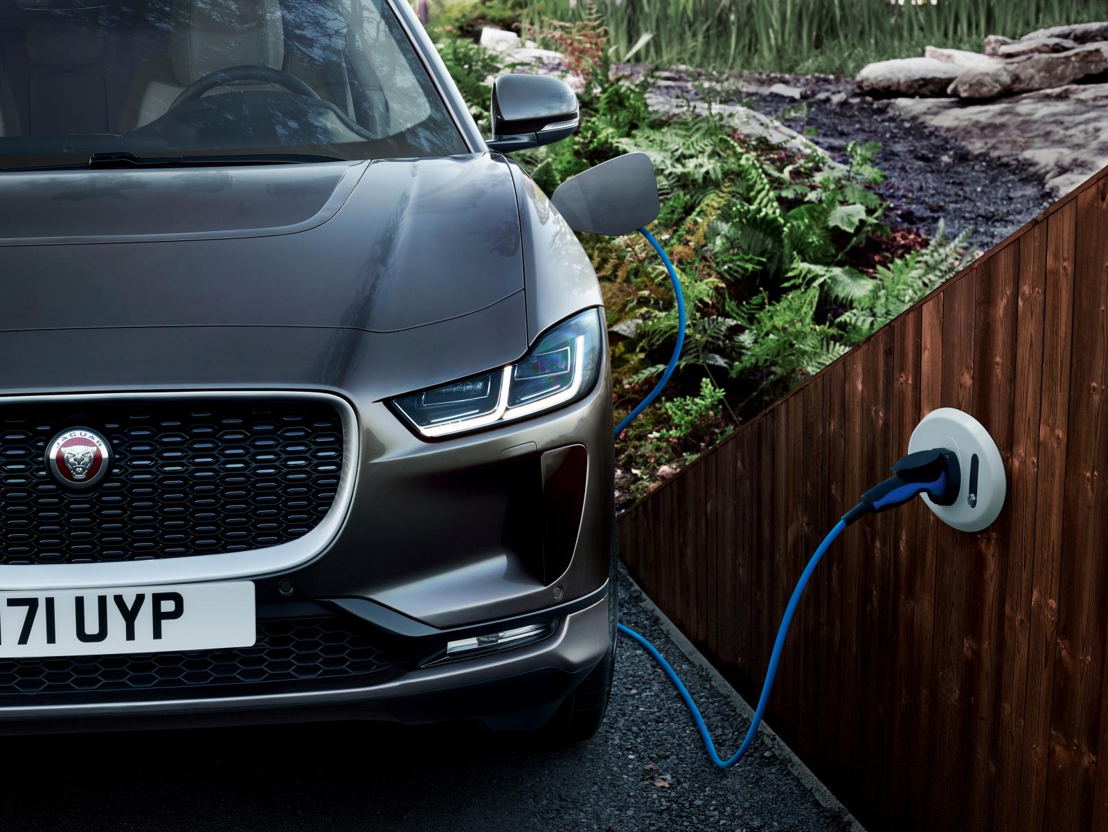 Eldrivna Jaguar I-Pace klarar 48 mil