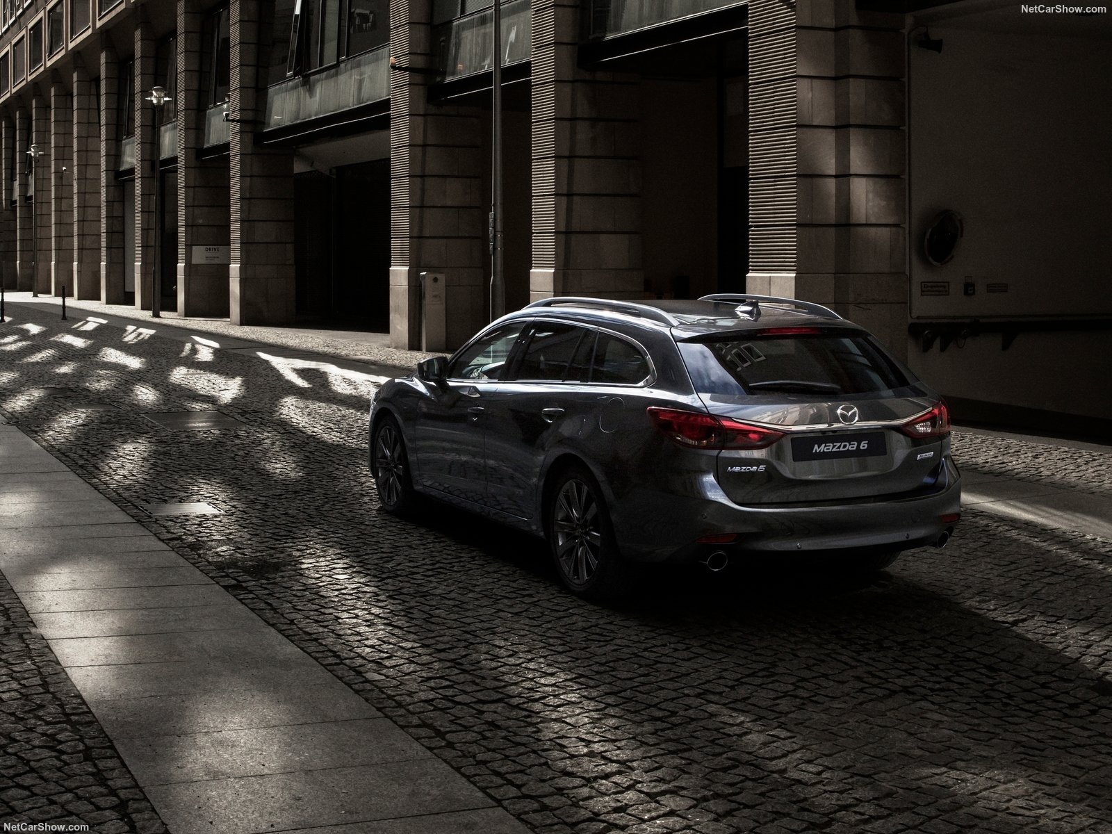 Nya former för Mazda6-kombin