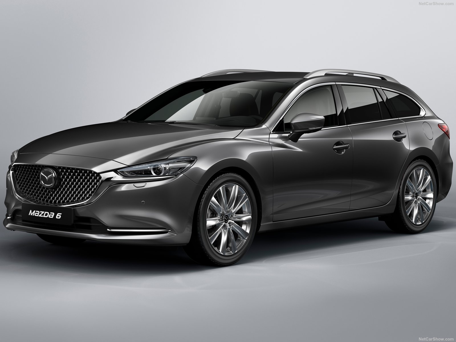 Nya former för Mazda6-kombin