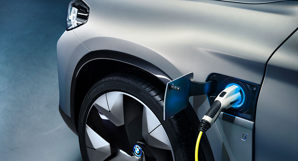 BMW X3 blir eldriven 2020