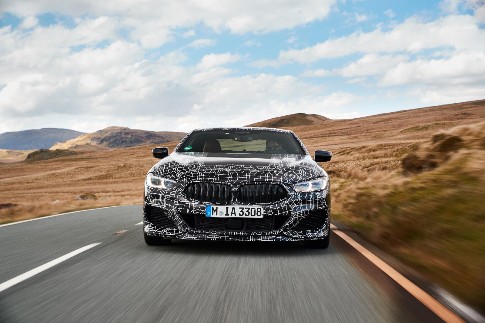 Första bilderna på 8-seriens coupé