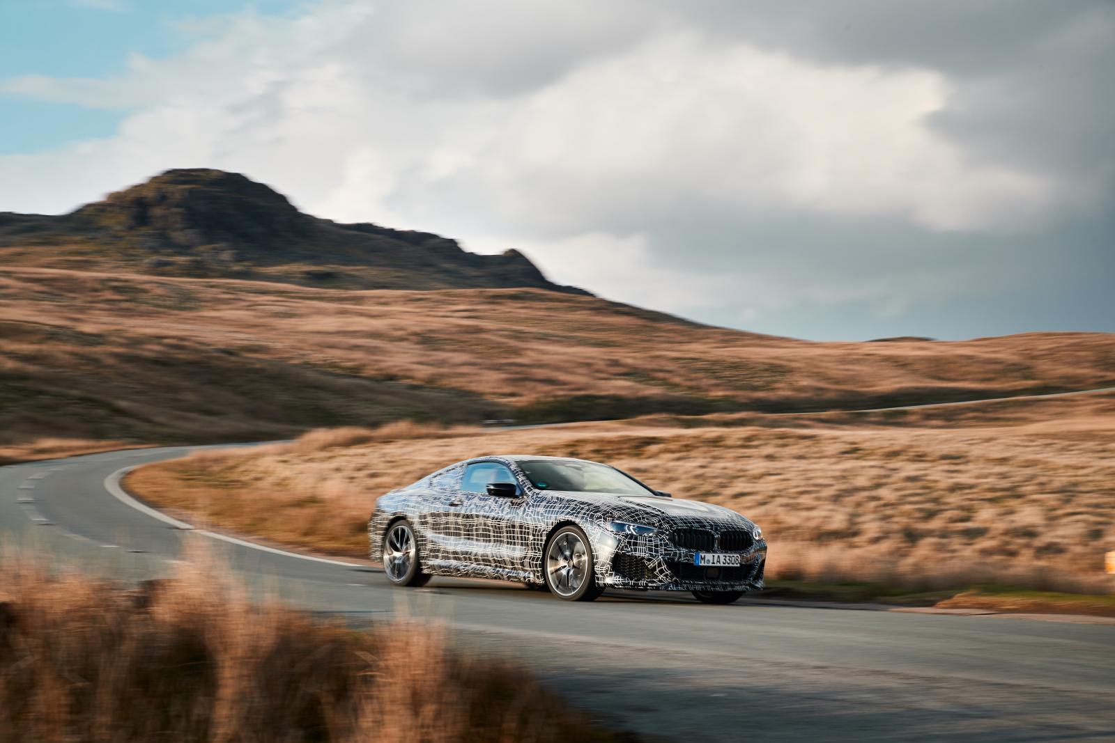 Första bilderna på 8-seriens coupé