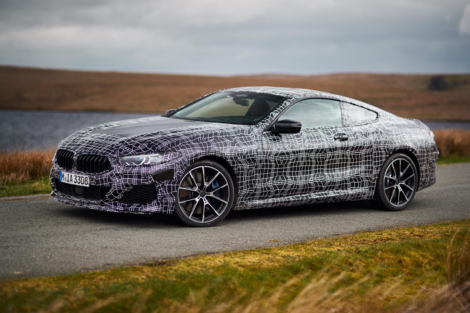 Första bilderna på 8-seriens coupé
