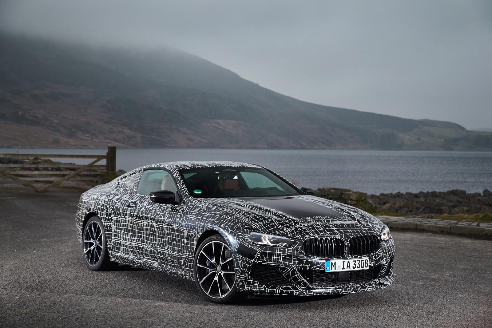 Första bilderna på 8-seriens coupé
