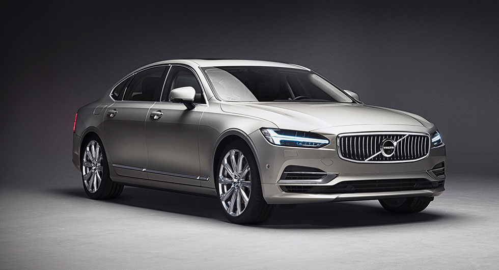 Norrsken i taket på Volvo S90