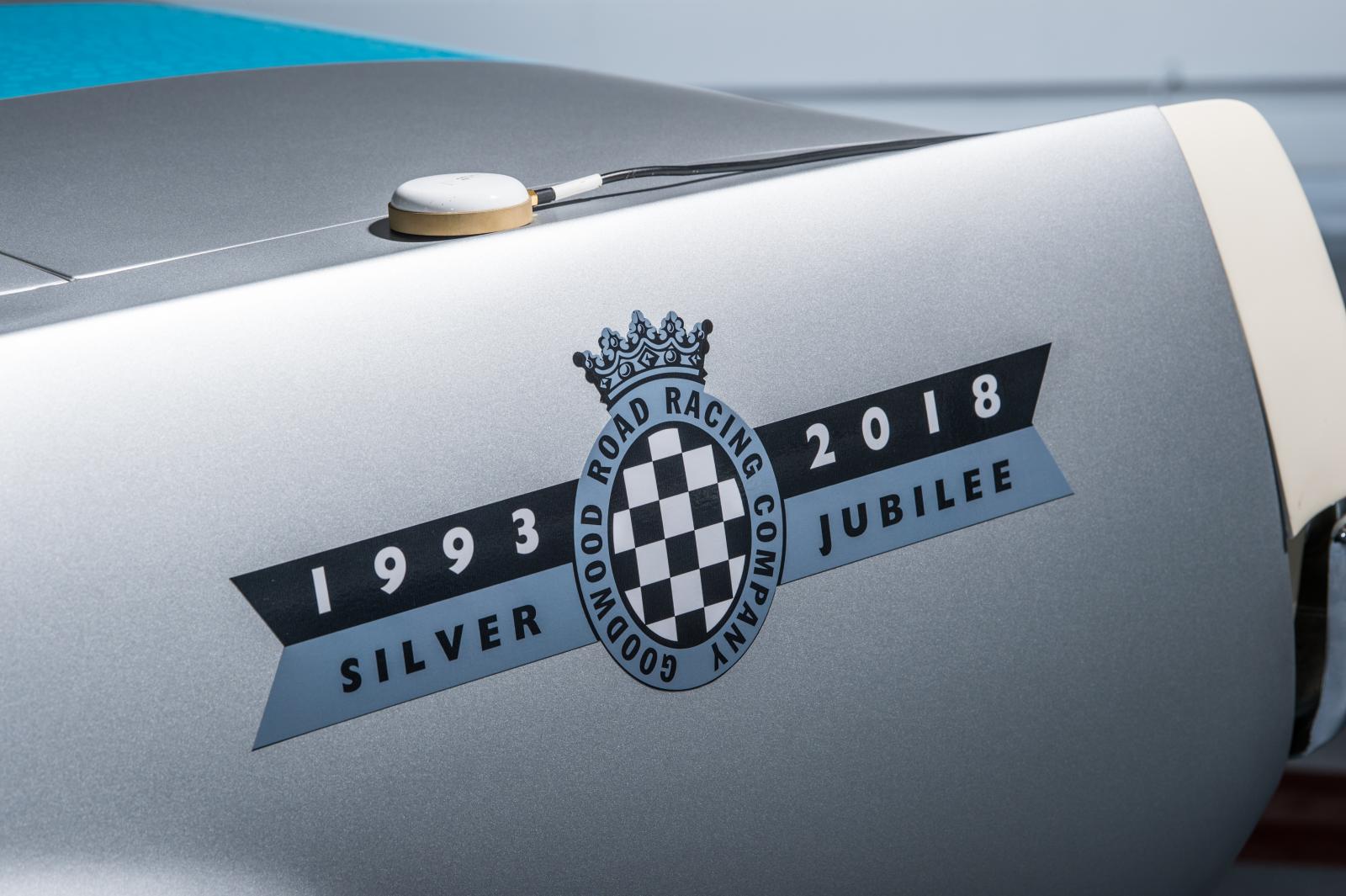 Självkörande Mustang ger sig på hillclimb