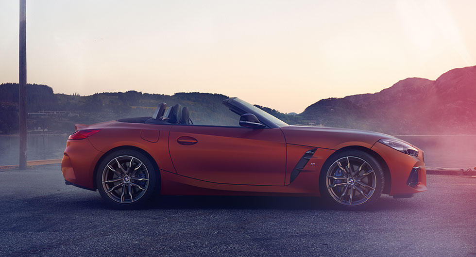 Profilbild av produktionsfärdiga resultatet av BMW Z4.