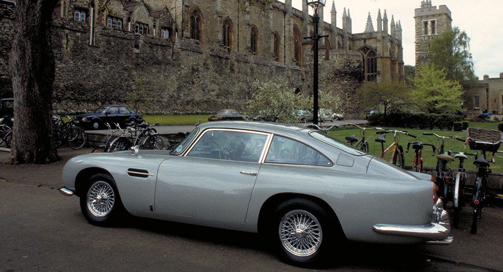 Aston Martin kopierar ikonisk Bondbil