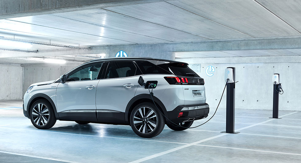 Peugeot 3008 och 508 blir laddbara