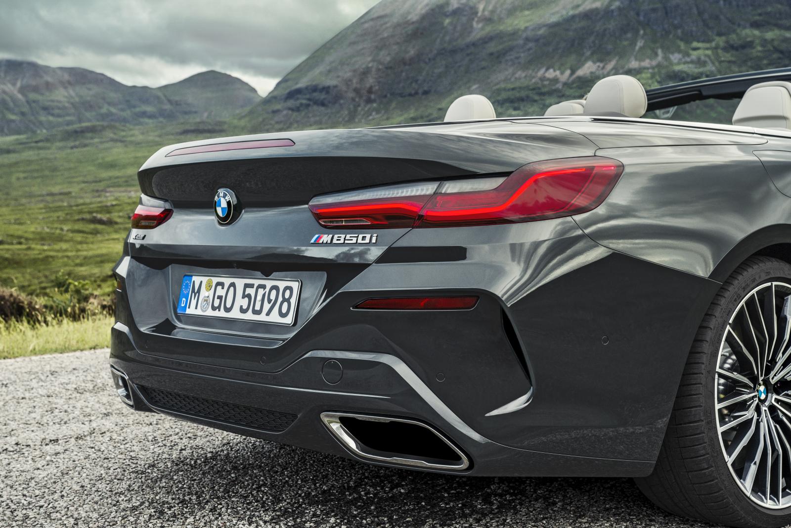 Luftig lyx med nya 8-serie Cabriolet