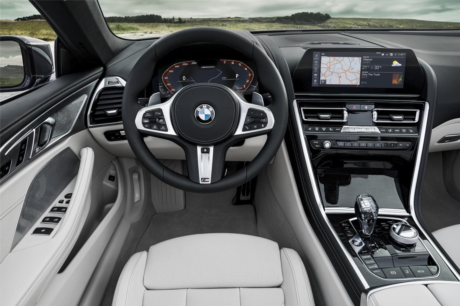 Luftig lyx med nya 8-serie Cabriolet