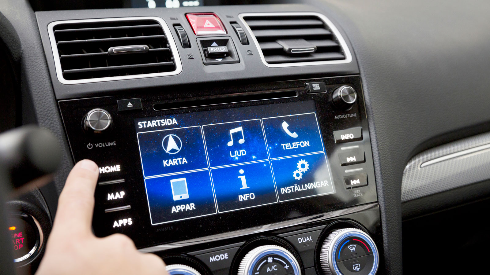 Subaru: Nja. Engelska är väl inget problem för de flesta svenskar. Och Starlink klarar faktiskt de flesta namn i telefonboken också på svengelska – men ändå!