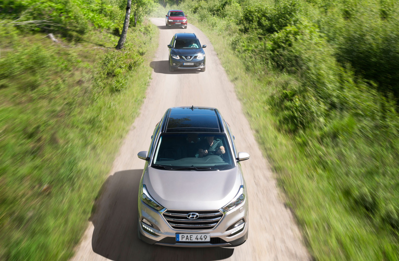 Tuffa fronter som ändå är snälla mot gående. Tiguan och Tucson har skyddande aktiv huv.