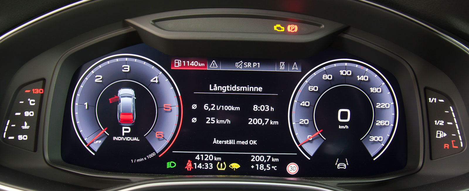 ”Virtual cockpit” är del av ett paket för 22 200 kronor och ger möjligheter att möblera det innehållsrika men tydliga instrumenthuset efter egen smak.