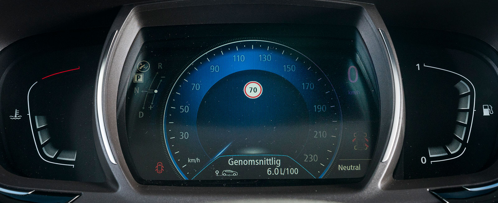 I Renault finns det en hastighetsmätare för alla smaker. Välj mellan fyra olika mätarlayouter i fem olika färger.
