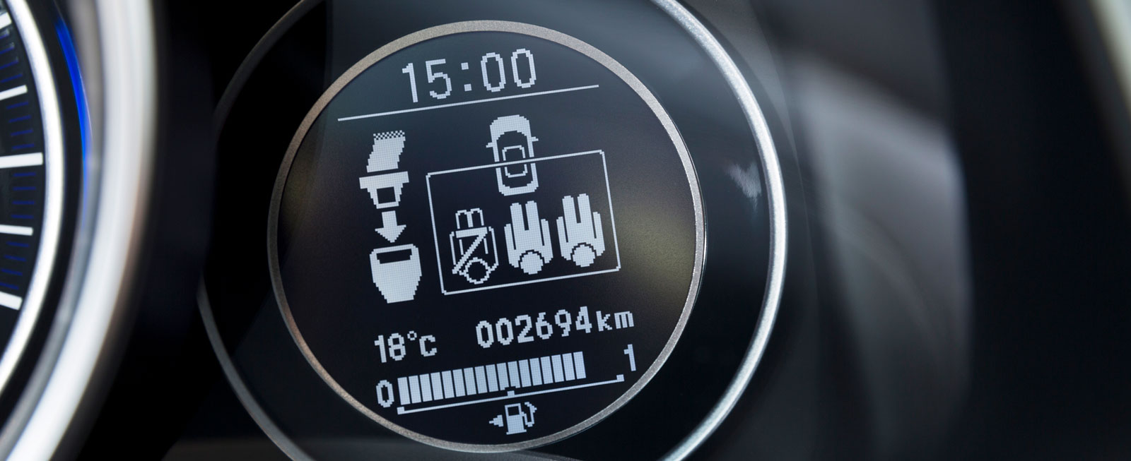 Honda har tydlig bältesinformation i färddatorfönstret.