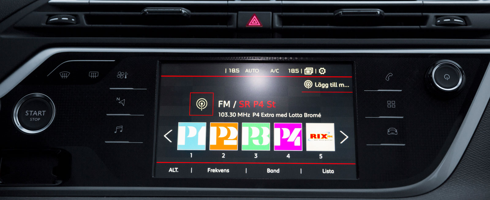 I Citroën styrs nästan alla funktioner via en pekskärm. Systemet är hyfsat snabbt, men klantig översättning till svenska irriterar. Vissa funktioner är svårfunna.
