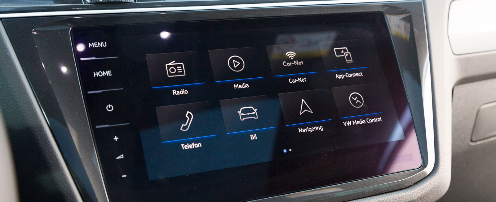VW:s dyraste mediesystem har fin grafik, en generös skärm och är användarvänligt uppbyggt. Det gör att det är lätt att komma överens med och hitta rätt bland alla funktioner.