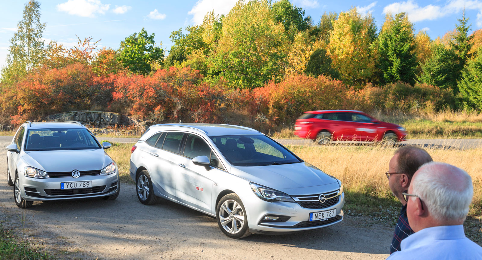 ”Golf är rationell och allround, Astra är rymlig och rolig, Megane bekväm och finessrik.” Bilsnacket går.