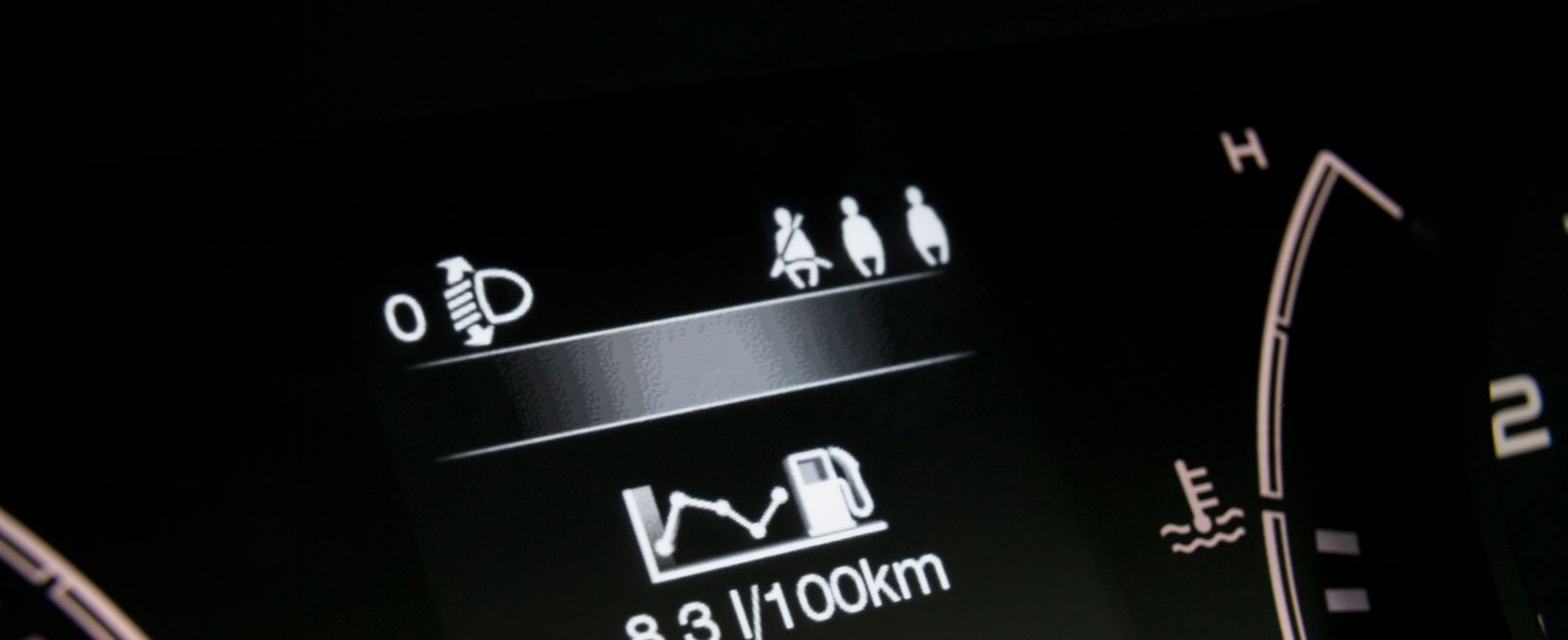 I Fiat markeras bältesanvändningen i baksätet med just ett bälte.