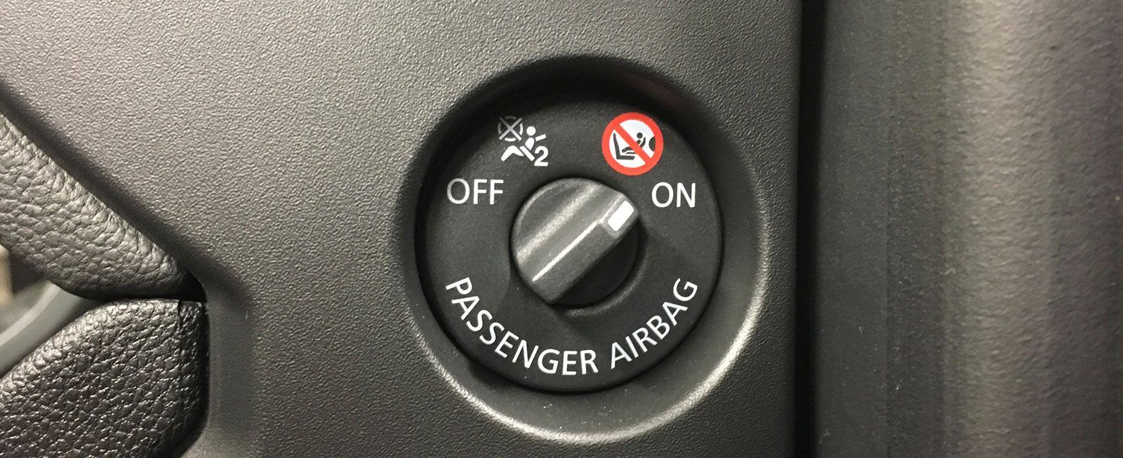 I Renault behövs ingen nyckel till att stänga av krockkudden fram.