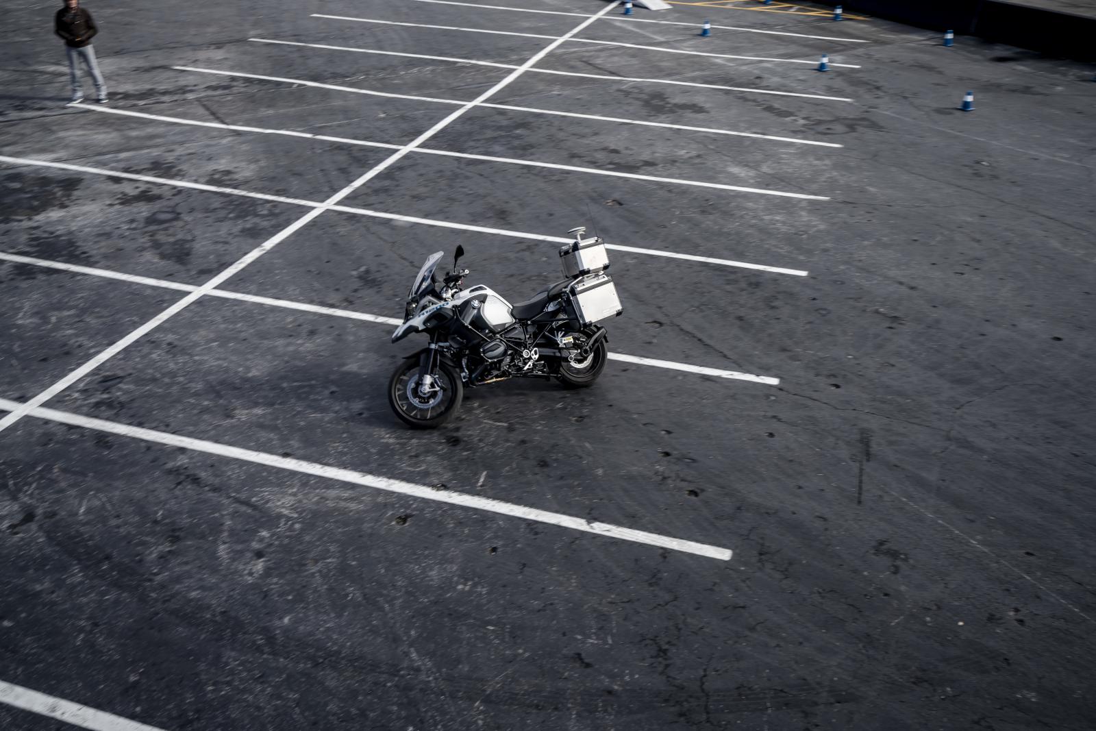 BMW:s självkörande motorcykel