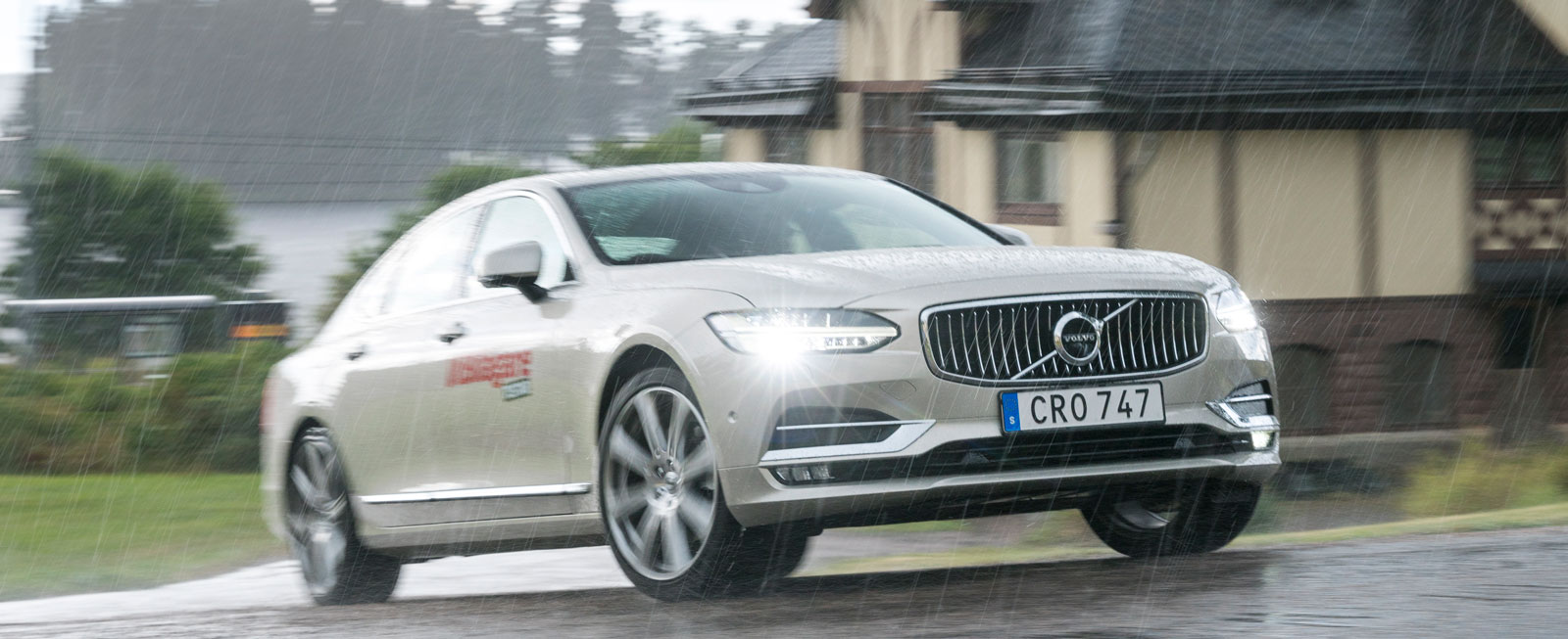 Test: Volvo S90, Mercedes E-klass och Audi A6 (2016)