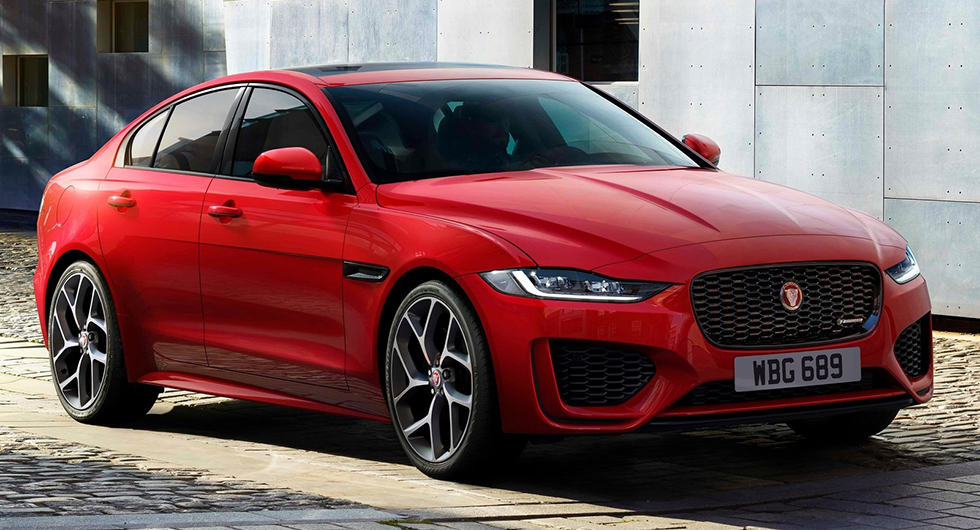 Jaguar XE.