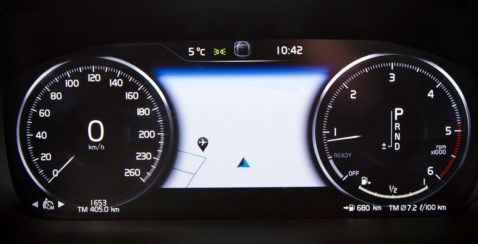 Instrumenteringen i V60 är av samma typ som i alla nyare Volvo-modeller. Avskalat och tydligt men inte med möjlighet till samma variation som i Audi.