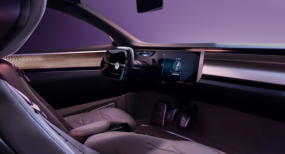 Volkswagen Roomzz utmanar Tesla Model X