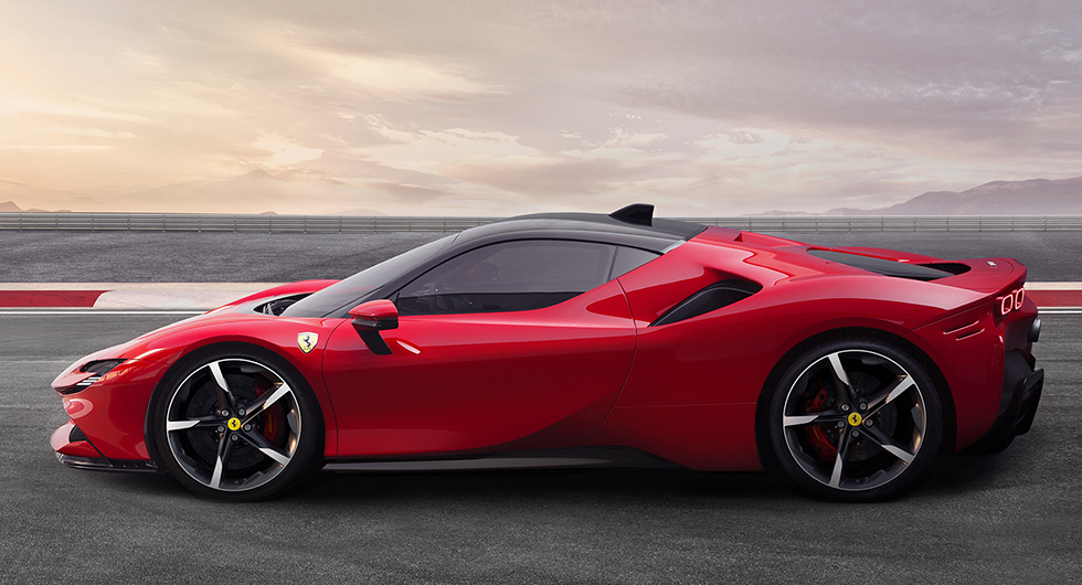 SF90 Stradale första laddhybriden från Ferrari