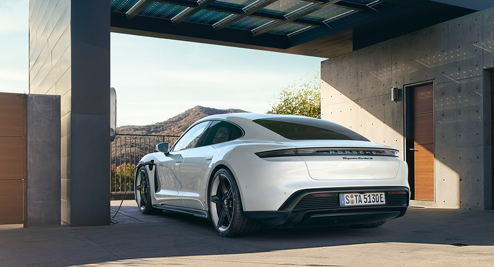 Här är Porsche Taycan