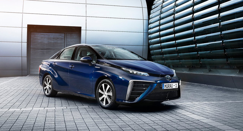 Gamla Toyota Mirai.