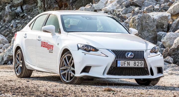 Lexus IS får bäst betyg i mellan-/storbilsklassen bland modellerna 2012-2014. Foto: Simon Hamelius.