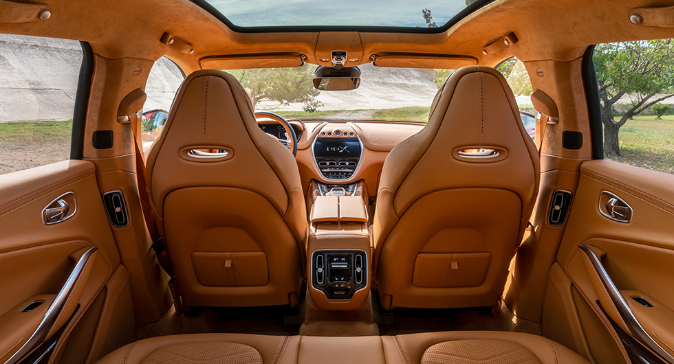 Aston Martin kliver upp i suv-världen med DBX