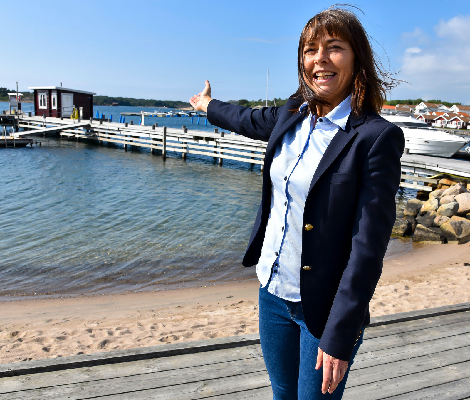 – Där ute har vi en bastu och man kan bada året om i havet. På vintern också, säger Evelina Carlén.