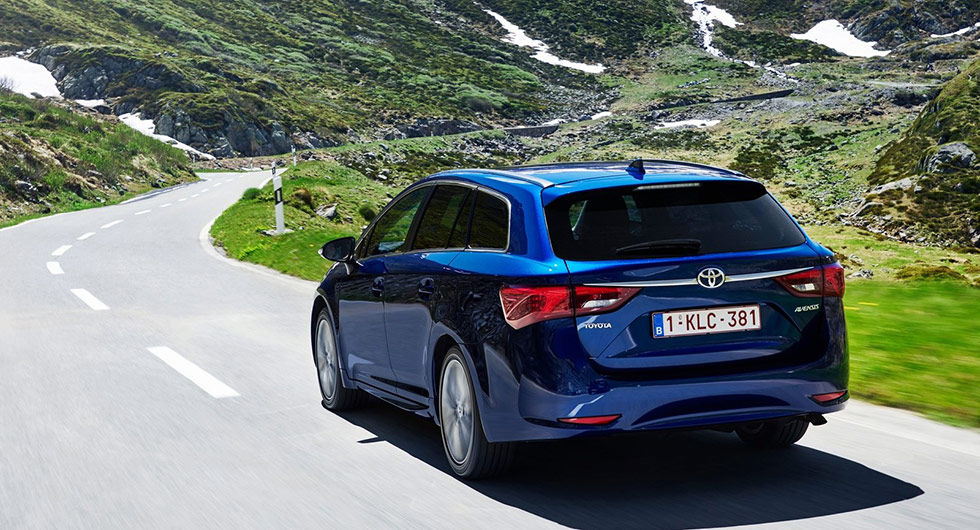 Toyota Avensis har tappat 50 procent.