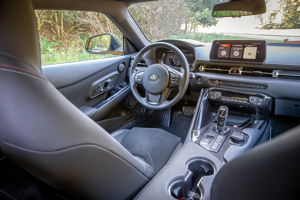 Ratten och instrumenttavlan kommer från Toyota, resten är
hämtat direkt från BMW.