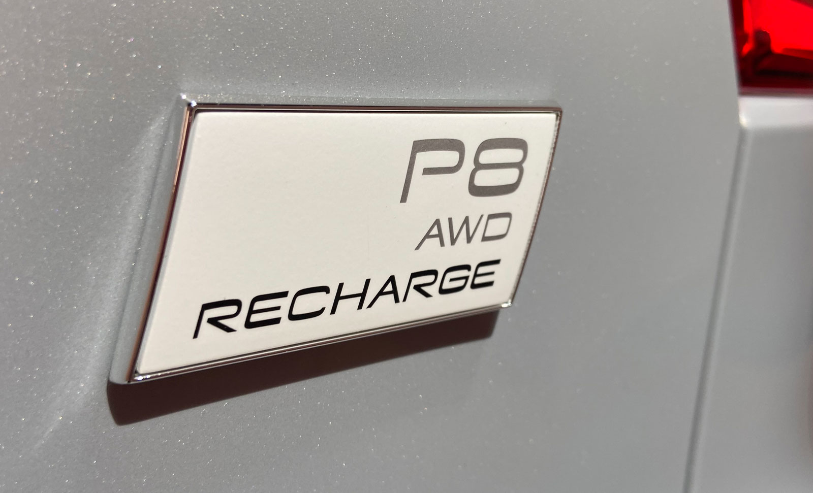 P = Pure. Åtta = 70–80 kWh batteri.