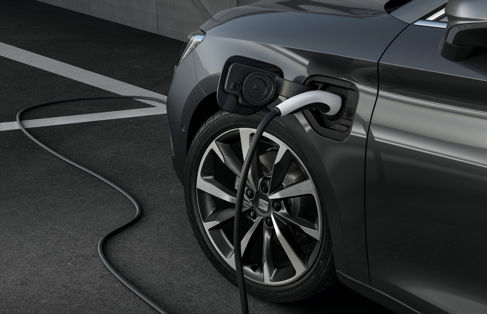Officiell: Här är nya Seat Leon – nu även som laddhybridkombi