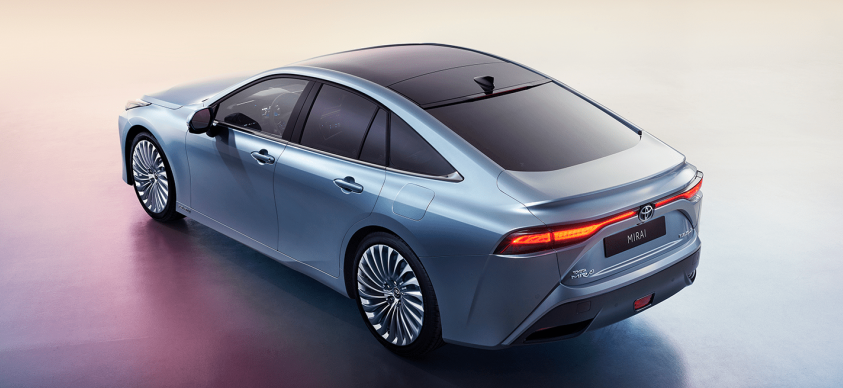 Då kommer nya Toyota Mirai till Sverige – klarar 65 mil på en tank