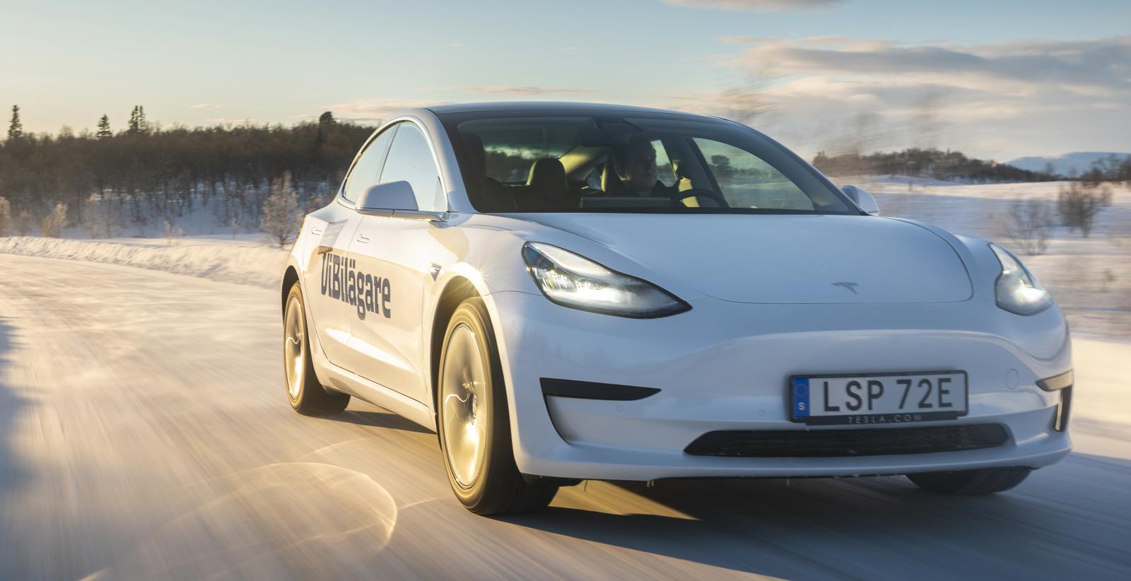 Vintertest: BMW 3-serie, Mazda 3, Renault Clio, Tesla Model 3 och Toyota Corolla (2020)